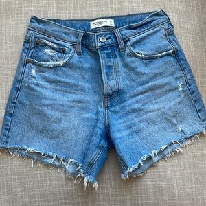 Abercrombie & Fitch 90’s baggy shorts low rise size 27
